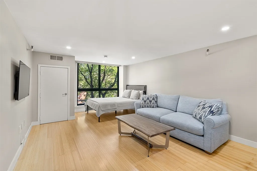 42 8th St - Photo 6 of 18