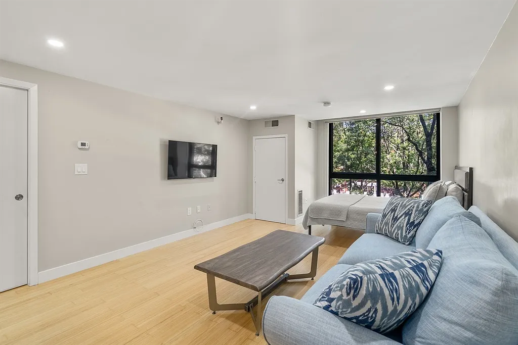 42 8th St - Photo 7 of 18