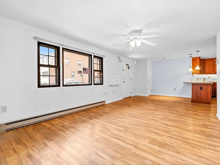 265 C St - Photo 6 of 8