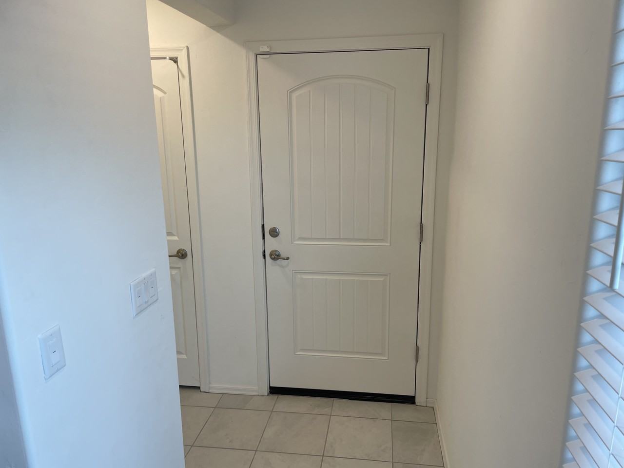 1127 E Cairn St - Photo 3 of 38