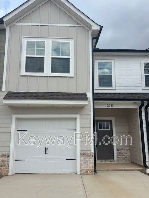 2040 Denmark Ave Se - Photo 4 of 21