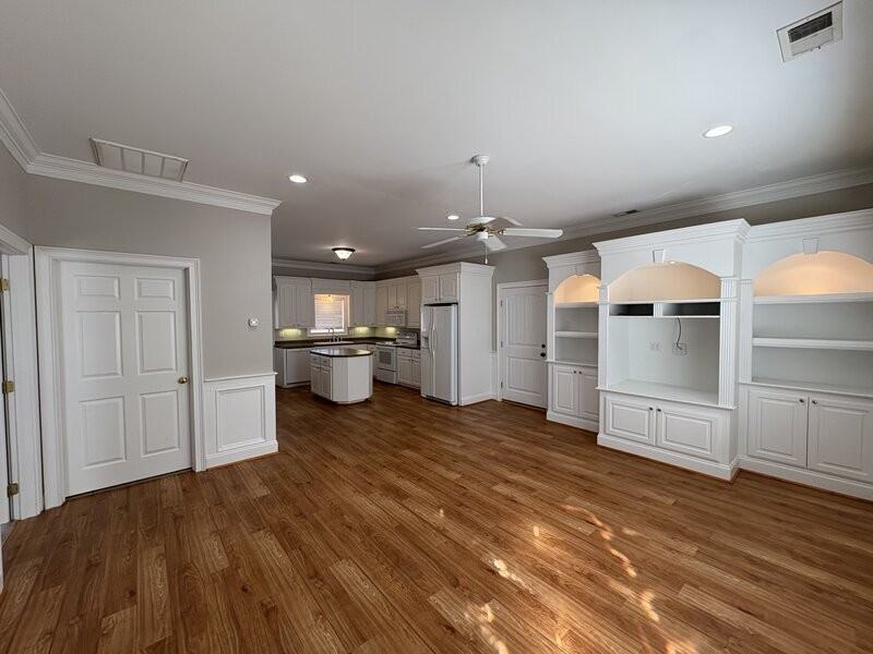 604 Melton St - Photo 2 of 22