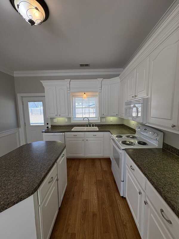 604 Melton St - Photo 6 of 22