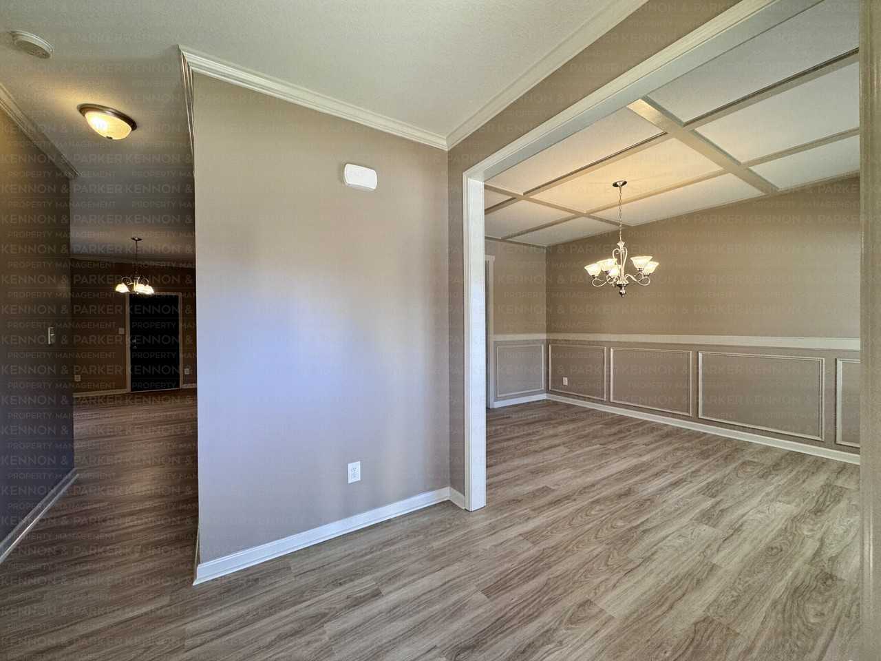 1916 Westminster Dr - Photo 3 of 22