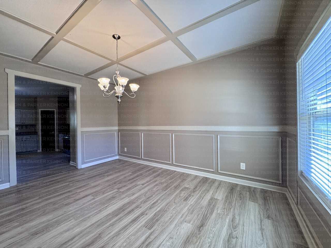 1916 Westminster Dr - Photo 4 of 22