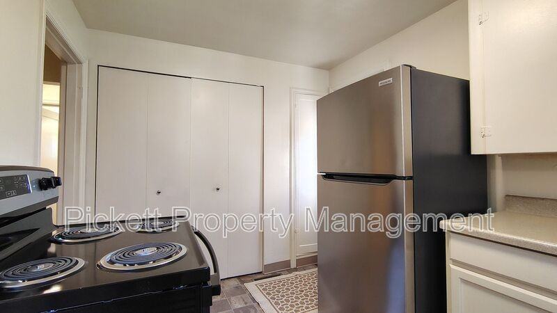2103 N Lafayette Ave - Photo 7 of 19