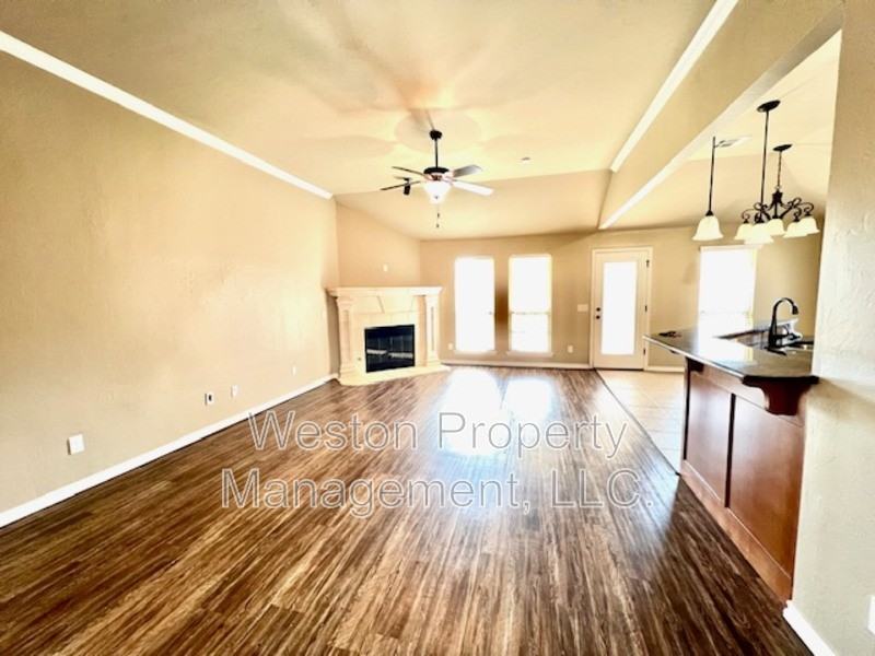 11600 Sw 10th St - Photo 4 of 16