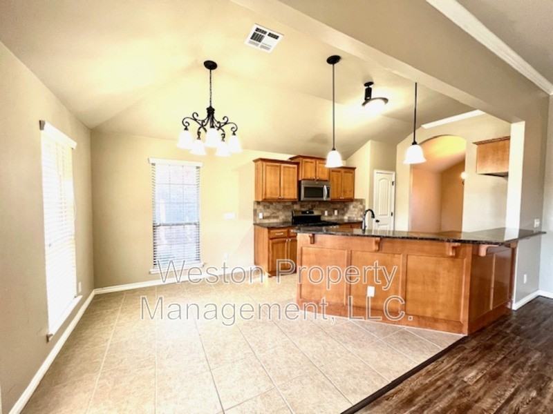 11600 Sw 10th St - Photo 5 of 16