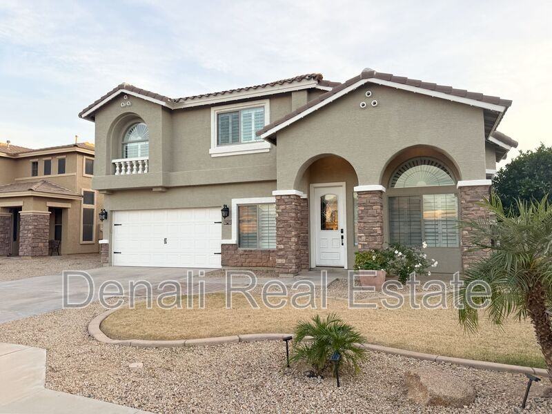 11225 E Sylvan Ave - Photo 2 of 42