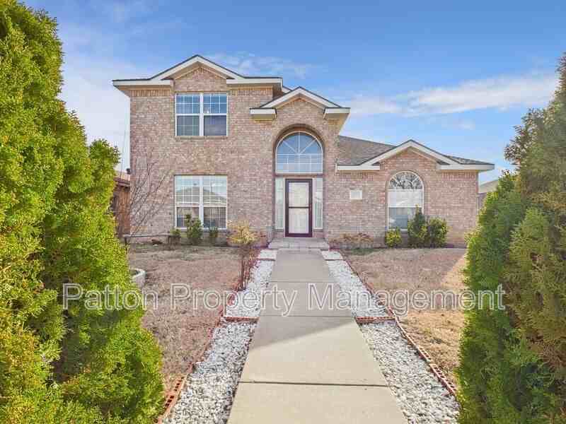 1111 Pikes Peak Dr - Photo 2 of 26