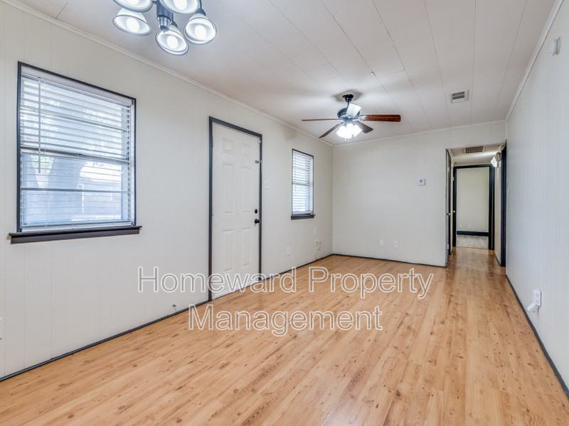 9311 Oakland Dr - Photo 4 of 13