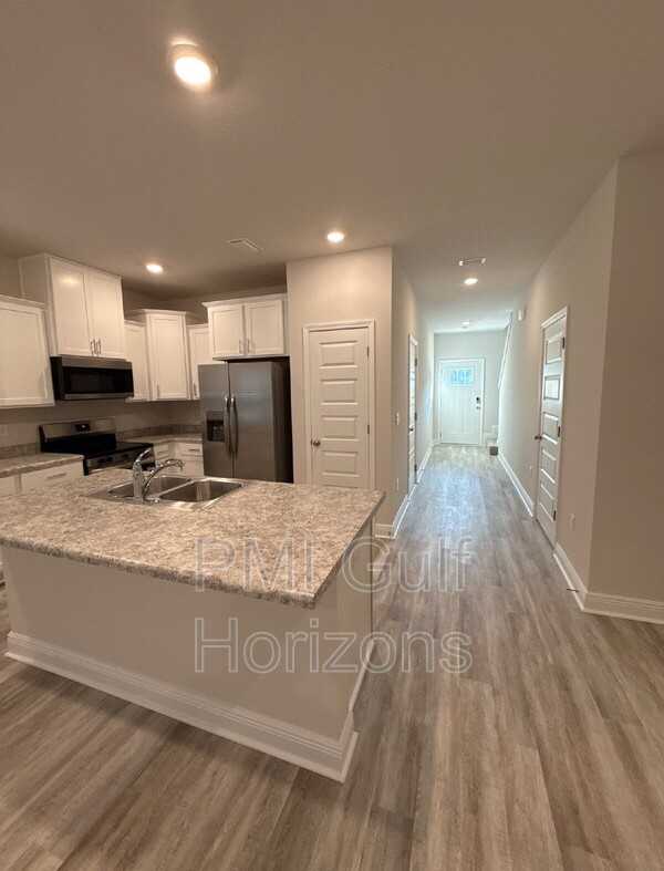 1300 Leeway Dr - Photo 2 of 8