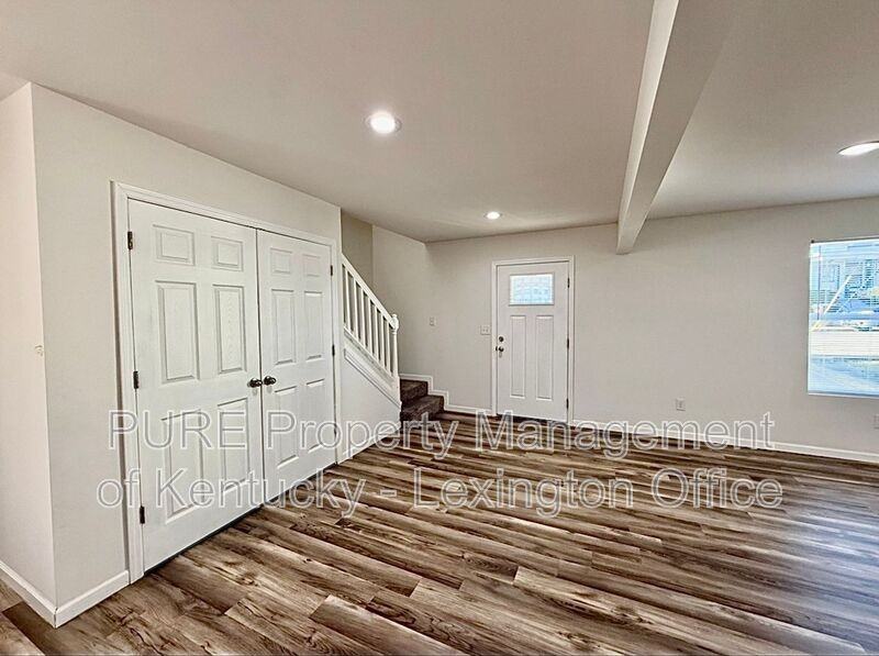 1216 Pleasant St - Photo 6 of 30