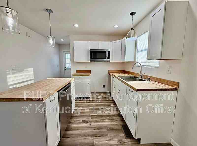 1216 Pleasant St - Photo 7 of 30