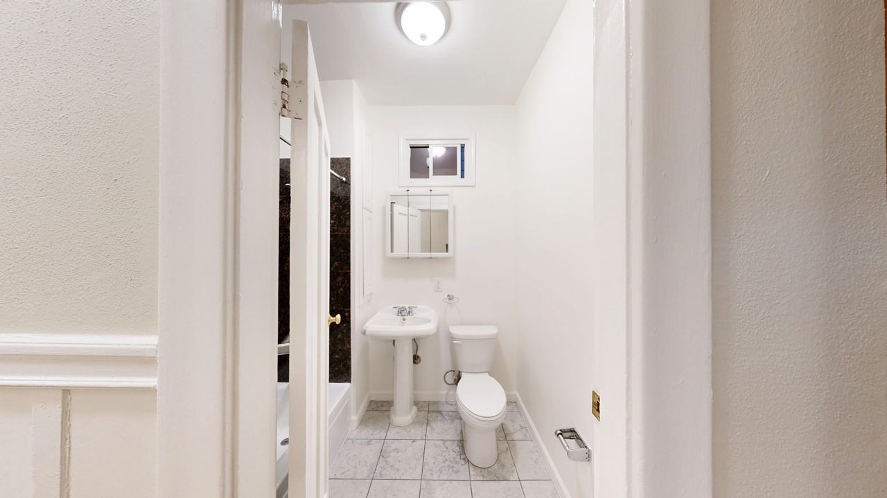 1547 Clay Street - Photo 3 of 10