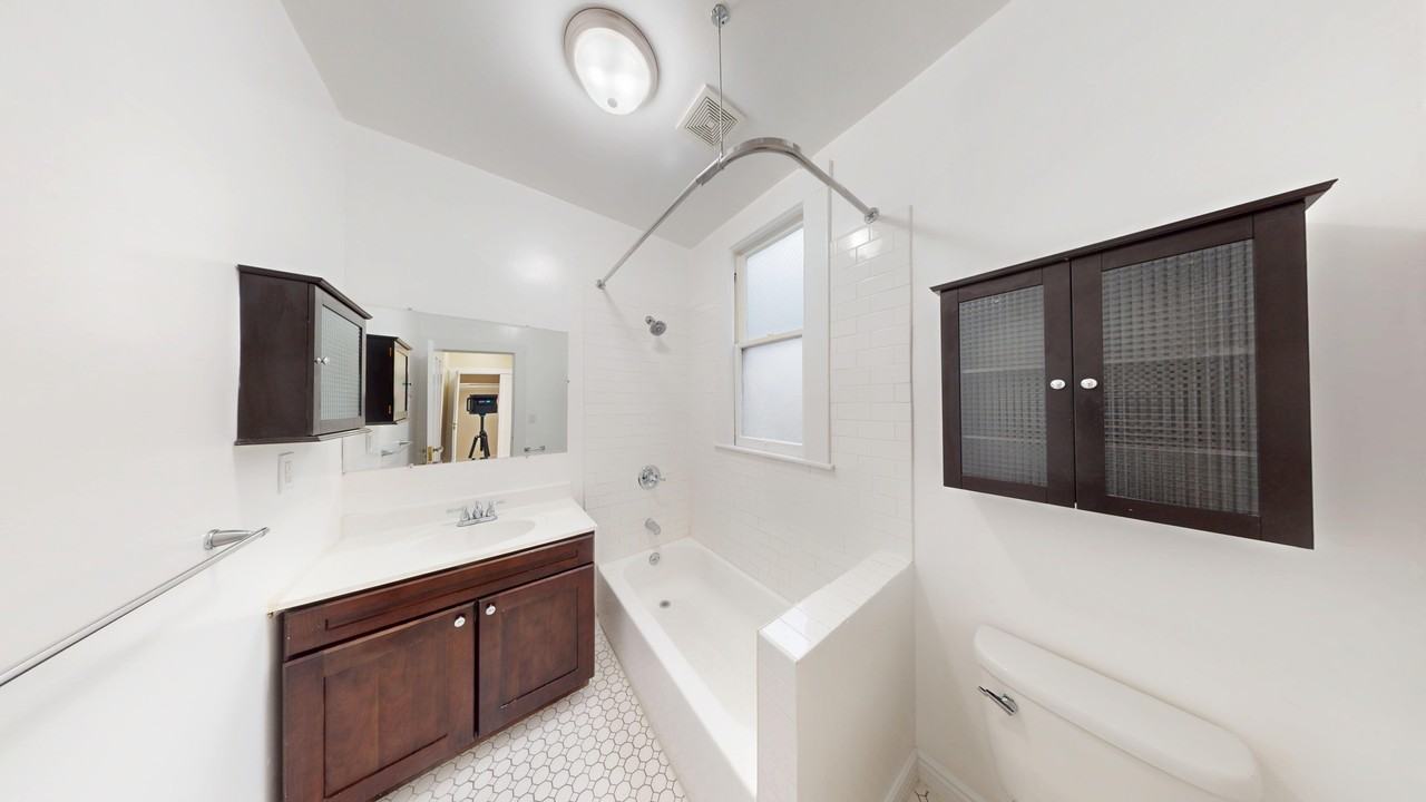 655 Stockton Street - Photo 4 of 29