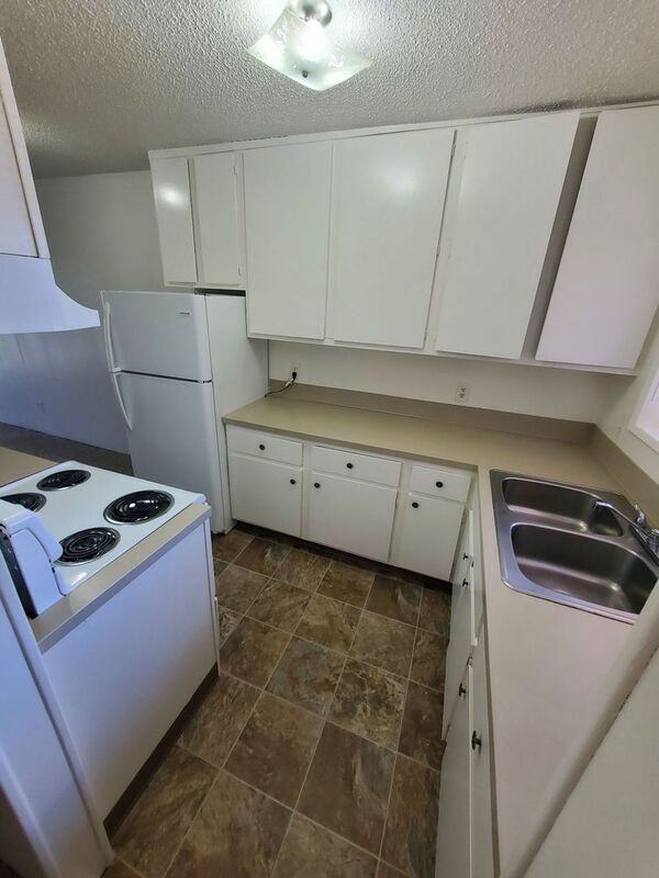 528 Sw Levens St #15 - Photo 4 of 13