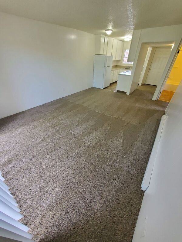 528 Sw Levens St #15 - Photo 7 of 13