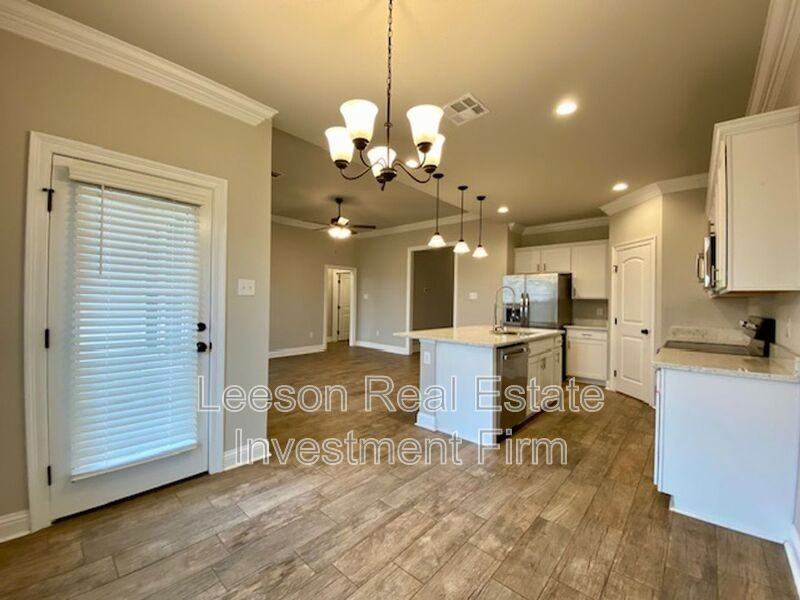 253 Berkshire Pl - Photo 7 of 21