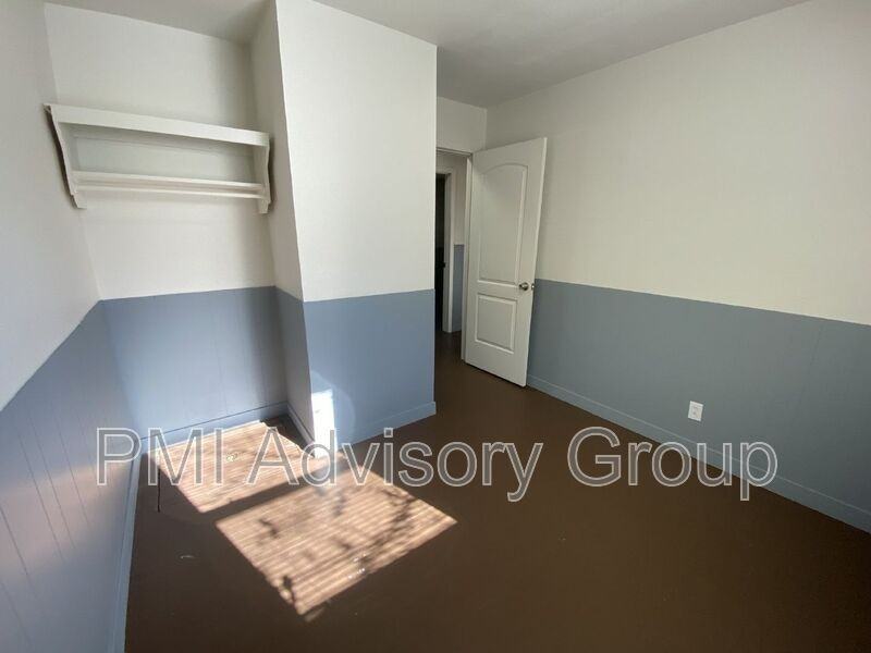 3136 Se Fremont St - Photo 4 of 14