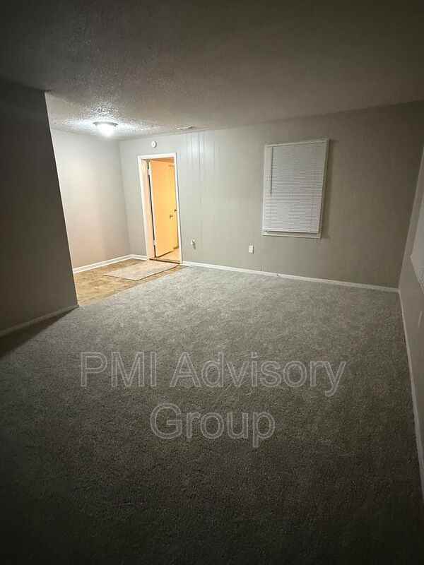 3365 Se Girard St - Photo 2 of 7