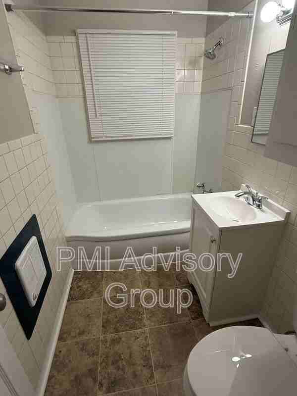 3365 Se Girard St - Photo 4 of 7