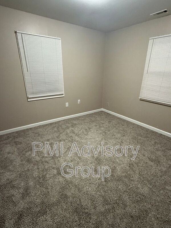 3365 Se Girard St - Photo 5 of 7