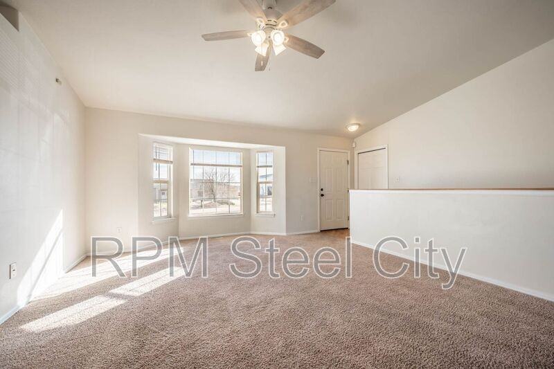 265 N Paramount Ln - Photo 5 of 37