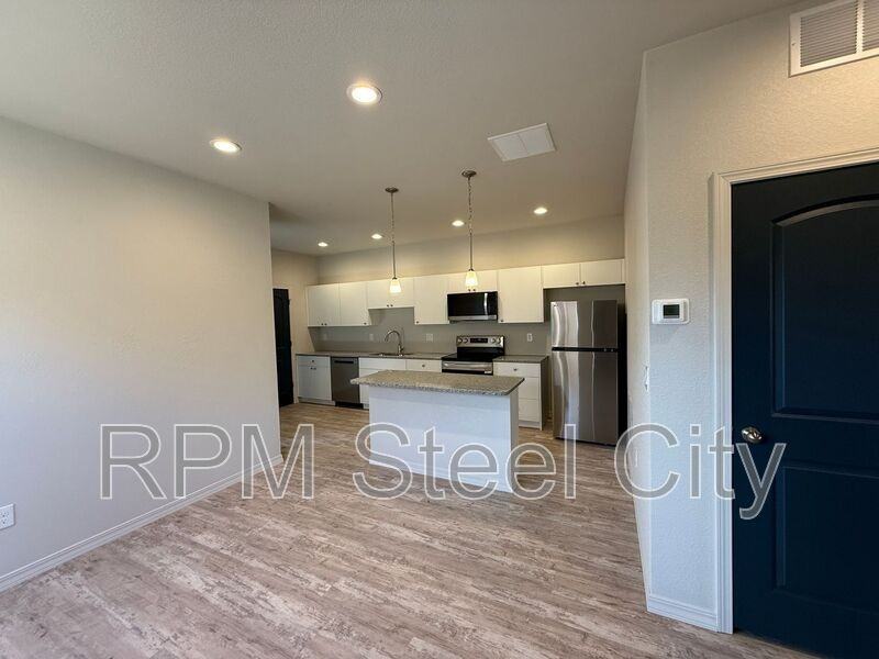 278 W Harmony Dr - Photo 2 of 13