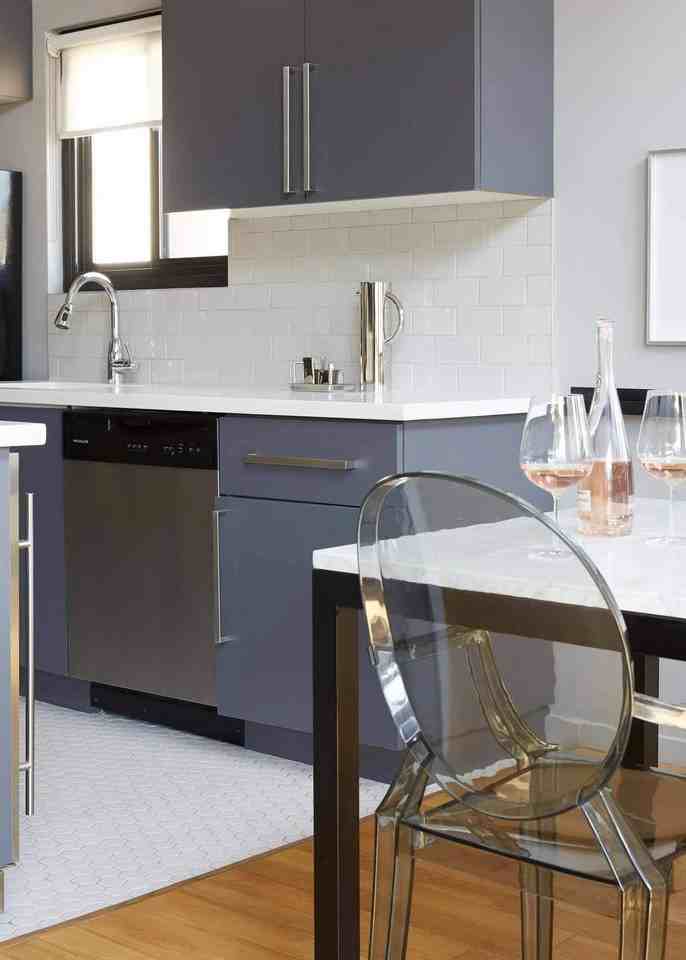 888 Hilgard - Photo 4 of 44