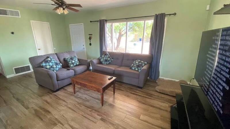 5034 E 17th St - Photo 2 of 23