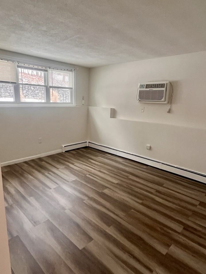 Lexington St #2-6 - Photo 2 of 7