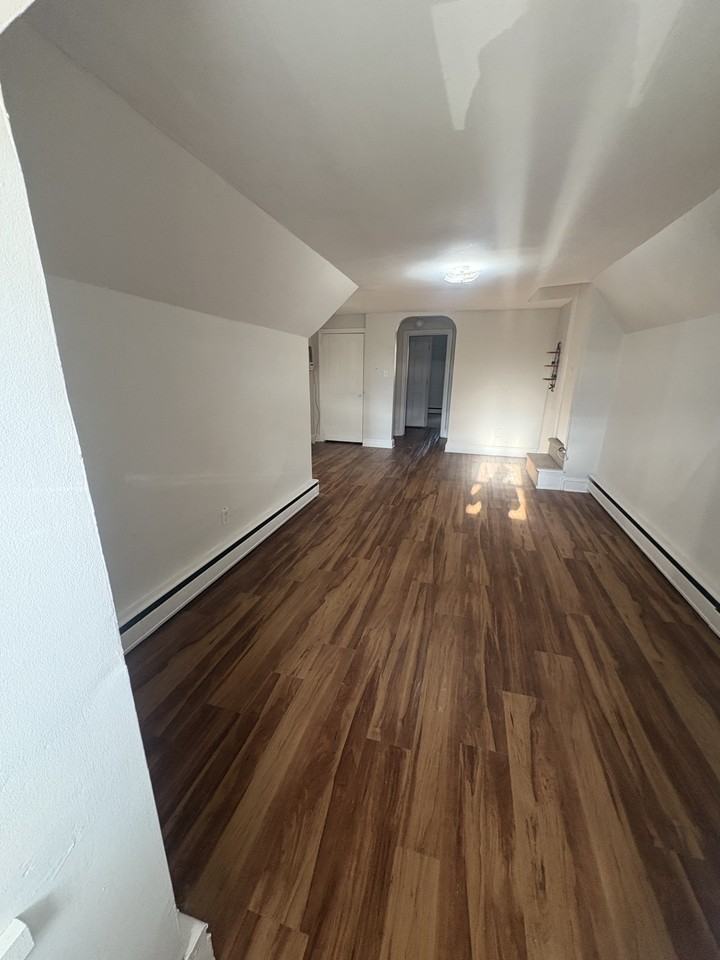 116 Summit Ave - Photo 6 of 11