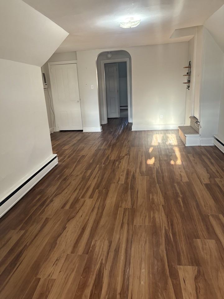 116 Summit Ave - Photo 7 of 11