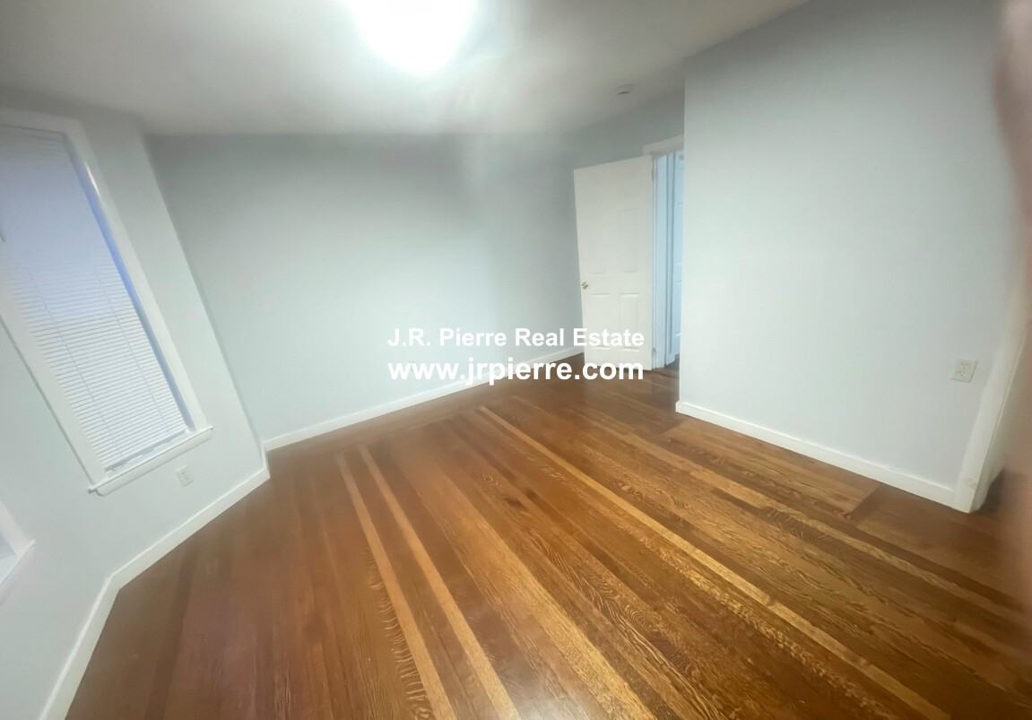 31 Myrtle St #1 - Photo 7 of 11