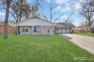 featured image of 502 Forest Cir