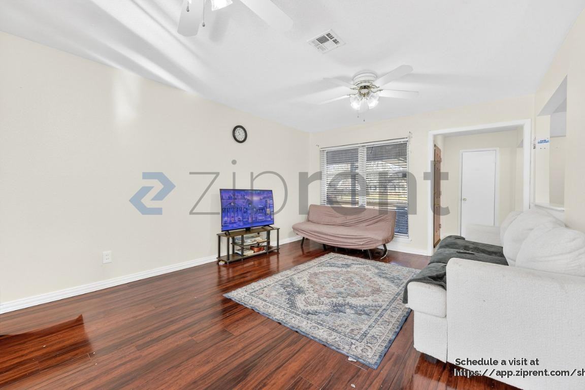 502 Forest Cir - Photo 5 of 21