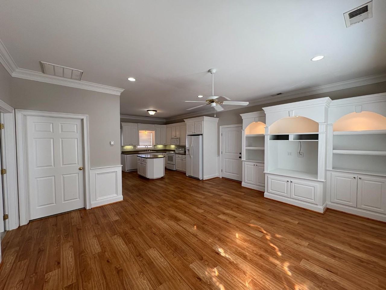 604 Melton St - Photo 3 of 11