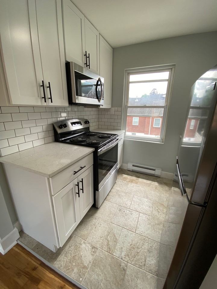 257 Essex Street8A #8A - Photo 7 of 10