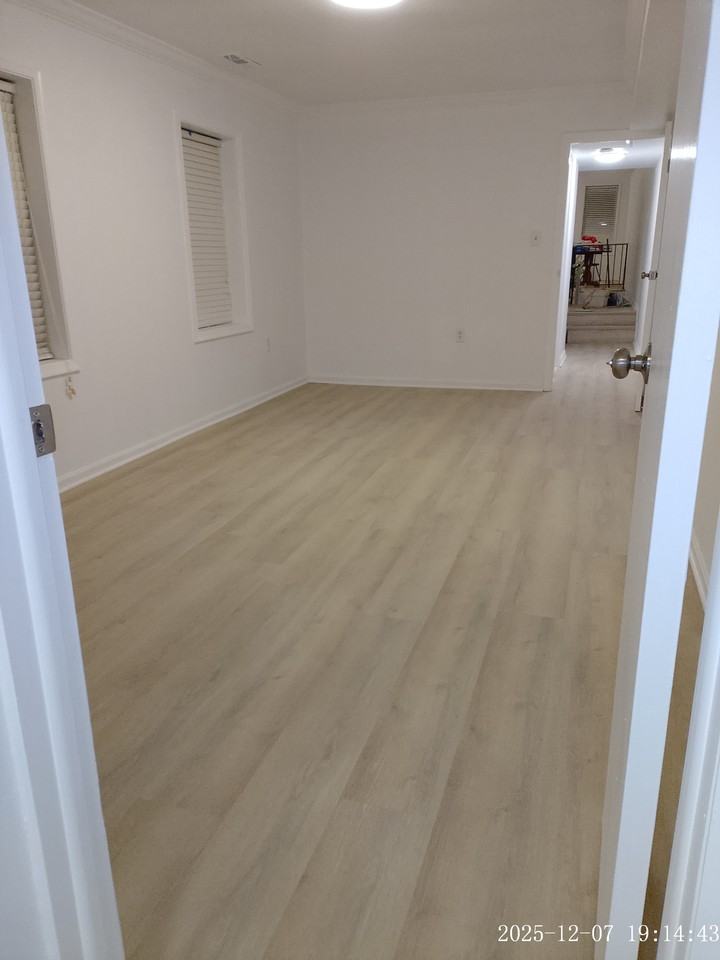 1551 9th St Nw #2 - Photo 5 of 13