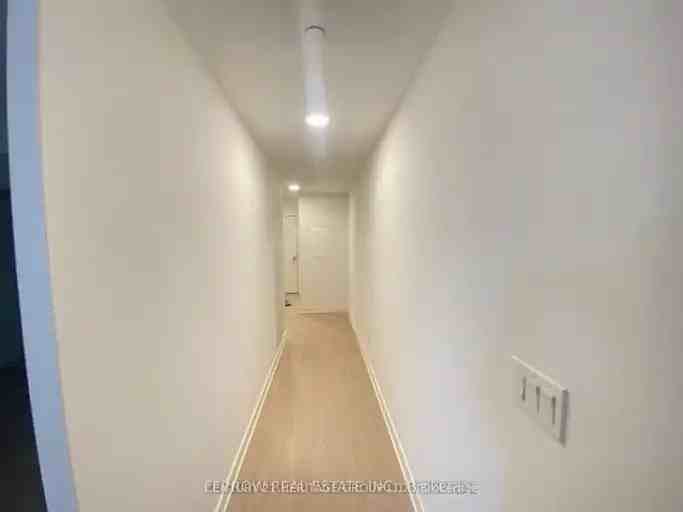 65 Mutual St #403 - Photo 2 of 8