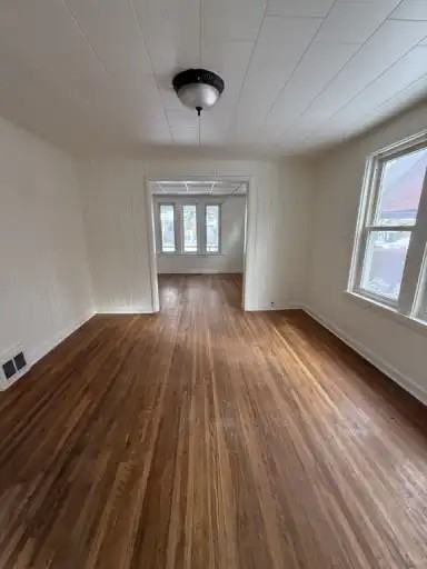 217 Campbell Ave - Photo 4 of 11