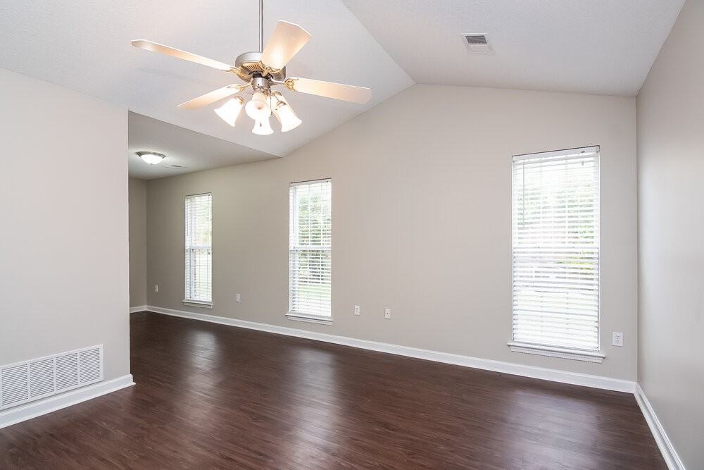 748 Northwood West Cv - Photo 3 of 15