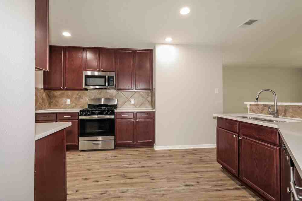 9943 Chimney Swift Ln - Photo 7 of 17