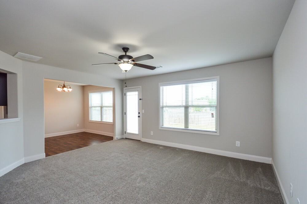 1100 Jury Ct - Photo 4 of 17