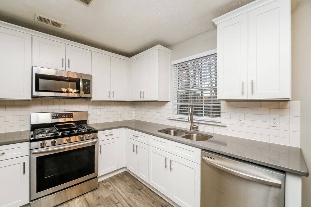 3818 Landgraf Cv - Photo 6 of 18