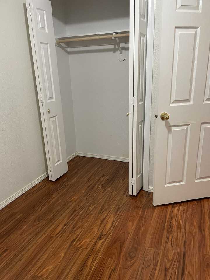 5386 Burbank St N #NA - Photo 7 of 22