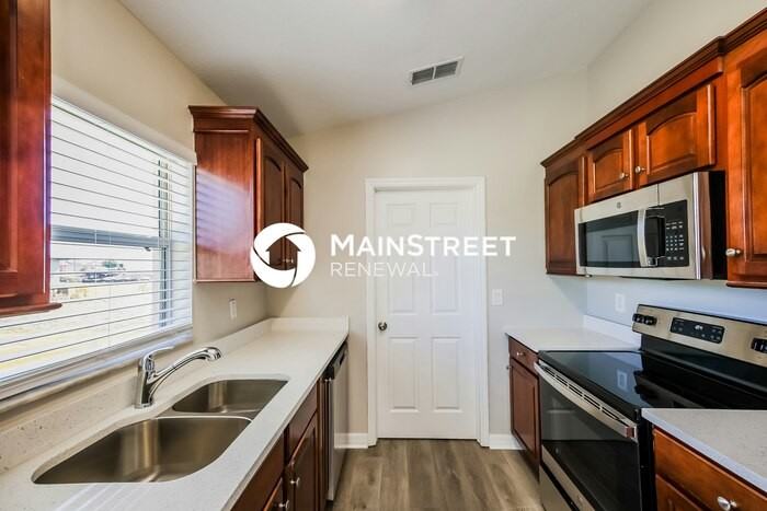 2714 23rd St Sw - Photo 4 of 15