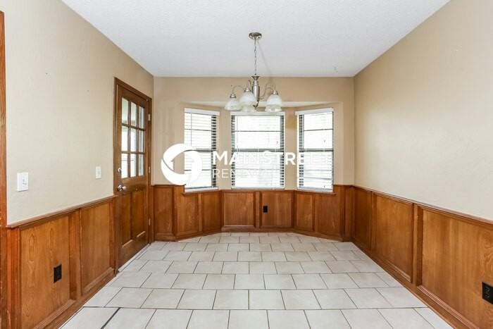 1124 N Patterson Dr - Photo 5 of 16