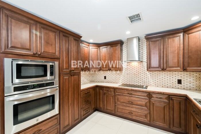 11856 Lake Bend Cir - Photo 7 of 20